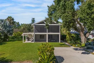 38 W Bay St, Osprey, FL 34229 - Photo 3