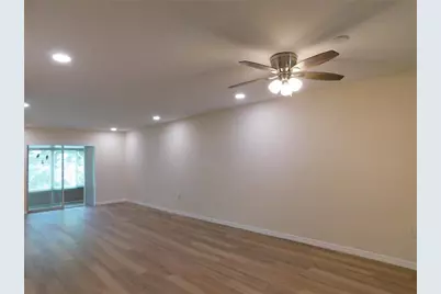 3500 Lake Bayshore Dr #K101, Bradenton, FL 34205 - Photo 7