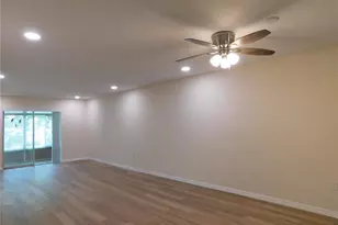 3500 Lake Bayshore Dr, Bradenton, FL 34205 - Photo 7