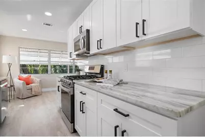 5217 81st Street N #14, Saint Petersburg, FL 33709 - Photo 5