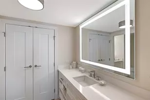 240 Sands Point Rd, Longboat Key, FL 34228 - Photo 17