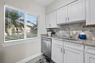 4825 Gulf of Mexico Dr, Longboat Key, FL 34228 - Photo 9
