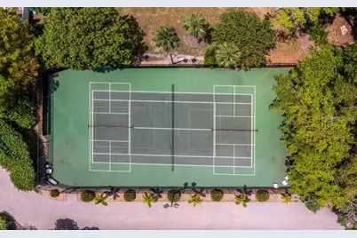 4825 Gulf Of Mexico Drive #105, Longboat Key, FL 34228 - Photo 31