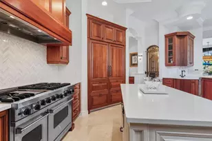 4085 Founders Club Dr, Sarasota, FL 34240 - Photo 17