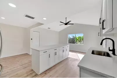 2420 16th Street W, Palmetto, FL 34221 - Photo 15