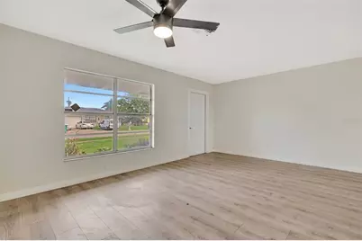 2420 16th Street W, Palmetto, FL 34221 - Photo 5