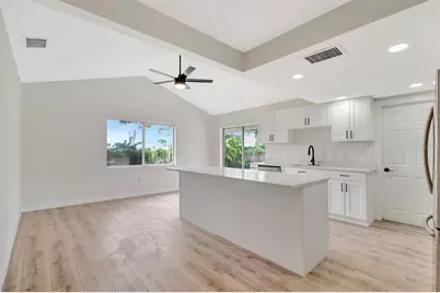 2420 16th Street W, Palmetto, FL 34221 - Photo 7