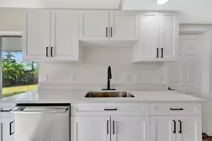2420 16th St W, Palmetto, FL 34221 - Photo 15