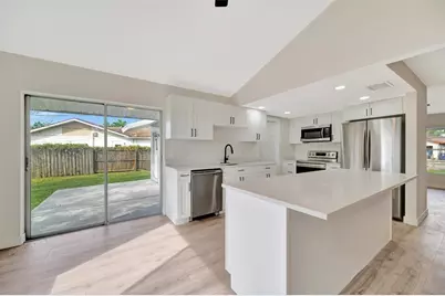 2420 16th Street W, Palmetto, FL 34221 - Photo 11