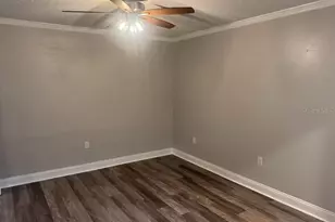 1317 57th St W, Bradenton, FL 34209 - Photo 11