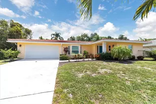 2943 Tuckerstown Dr, Sarasota, FL 34231 - Photo 1