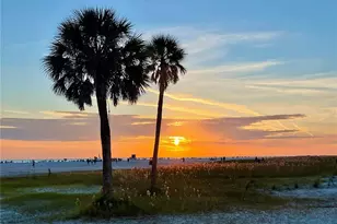 276 Island Cir, Sarasota, FL 34242 - Photo 45