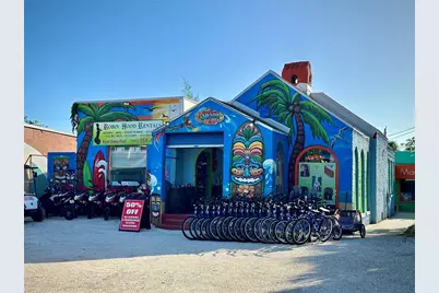 276 Island Circle, Sarasota, FL 34242 - Photo 43