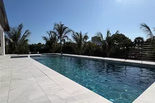 276 Island Cir, Sarasota, FL 34242 - Photo 19