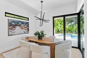 276 Island Cir, Sarasota, FL 34242 - Photo 13