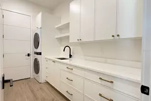 276 Island Cir, Sarasota, FL 34242 - Photo 23