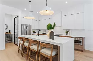 276 Island Cir, Sarasota, FL 34242 - Photo 5