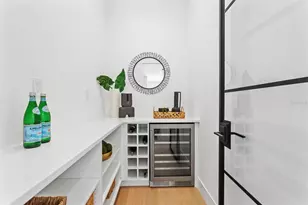 276 Island Cir, Sarasota, FL 34242 - Photo 7