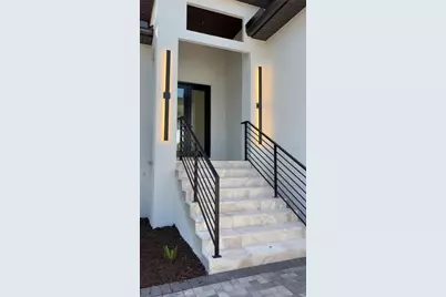 276 Island Circle, Sarasota, FL 34242 - Photo 3
