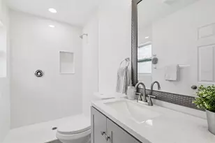 3530 Goodrich Ave, Sarasota, FL 34234 - Photo 19