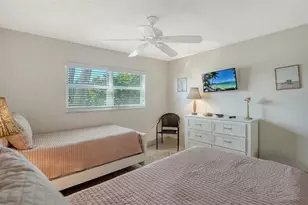 925 Beach Rd, Siesta Key, FL 34242 - Photo 29