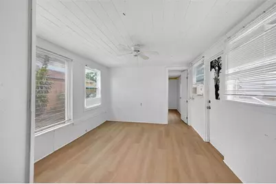 4811 Fairfield Avenue S, Saint Petersburg, FL 33711 - Photo 9