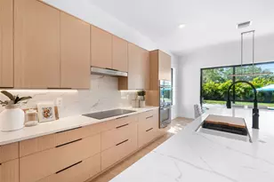 2226 Grove St, Sarasota, FL 34239 - Photo 25