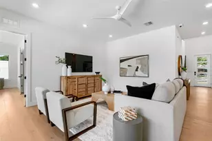 2226 Grove St, Sarasota, FL 34239 - Photo 15