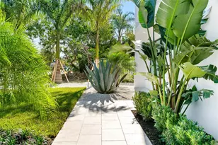 2226 Grove St, Sarasota, FL 34239 - Photo 5