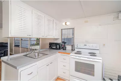 704 49th Avenue W, Bradenton, FL 34207 - Photo 3