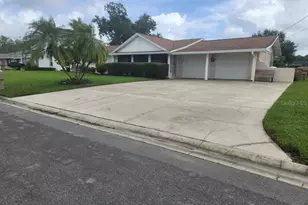 26630 Cayman Dr, Tavares, FL 32778 - Photo 1