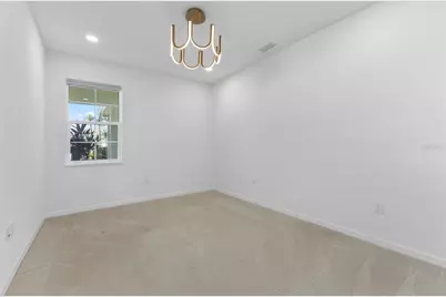 8121 Sternway Road, Sarasota, FL 34240 - Photo 9