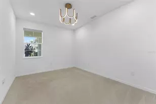 8121 Sternway Rd, Sarasota, FL 34240 - Photo 9