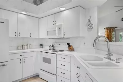 4532 Fern Drive, Bradenton, FL 34208 - Photo 9