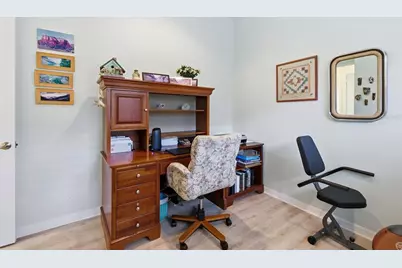 4235 65th Terrace E, Sarasota, FL 34243 - Photo 37