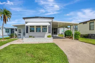 259 Inner Dr E, Venice, FL 34285 - Photo 1