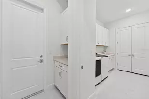 8950 Baroque Ter, Sarasota, FL 34240 - Photo 27