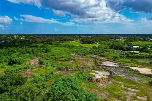 301 E Rd, Sarasota, FL 34240 - Photo 21