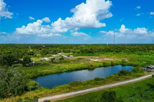 301 E Rd, Sarasota, FL 34240 - Photo 9