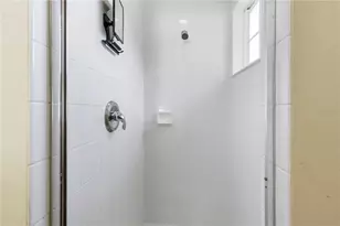 3763 St Charles Cir, Sarasota, FL 34233 - Photo 23