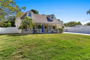 3763 St Charles Cir, Sarasota, FL 34233 - Photo 49