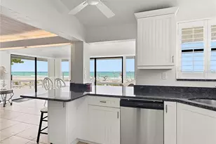 2823 Gulf of Mexico Dr, Longboat Key, FL 34228 - Photo 11