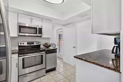 1884 Southpointe Drive, Sarasota, FL 34231 - Photo 51