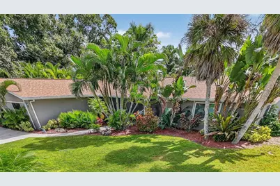 1884 Southpointe Drive, Sarasota, FL 34231 - Photo 77