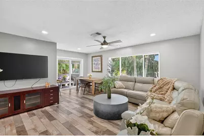 1884 Southpointe Drive, Sarasota, FL 34231 - Photo 9