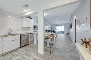 5911 39th Ave W, Bradenton, FL 34209 - Photo 7