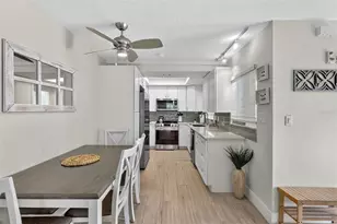 161 Vista Hermosa Cir, Sarasota, FL 34242 - Photo 7