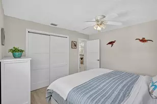 161 Vista Hermosa Cir, Sarasota, FL 34242 - Photo 17