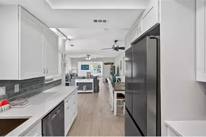 161 Vista Hermosa Circle #26-A, Sarasota, FL 34242 - Photo 9