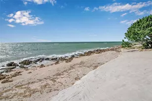 121 N Casey Key Rd, Osprey, FL 34229 - Photo 15